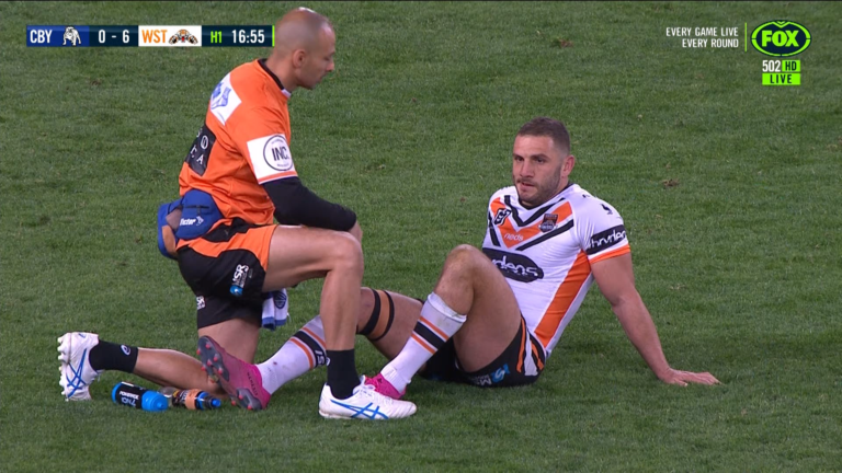 robbie-farah-injury_nxkyn52gjgsa1dzb47oi9tb0d